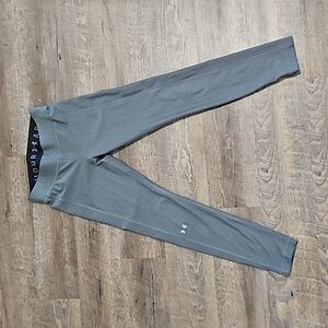 4/$25 Under armor compression leggings